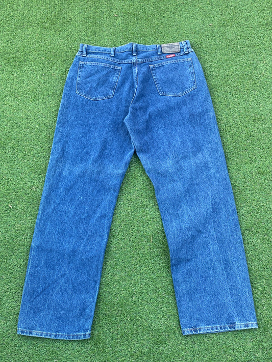 Wrangler Mid-Wash Jeans (36x32)